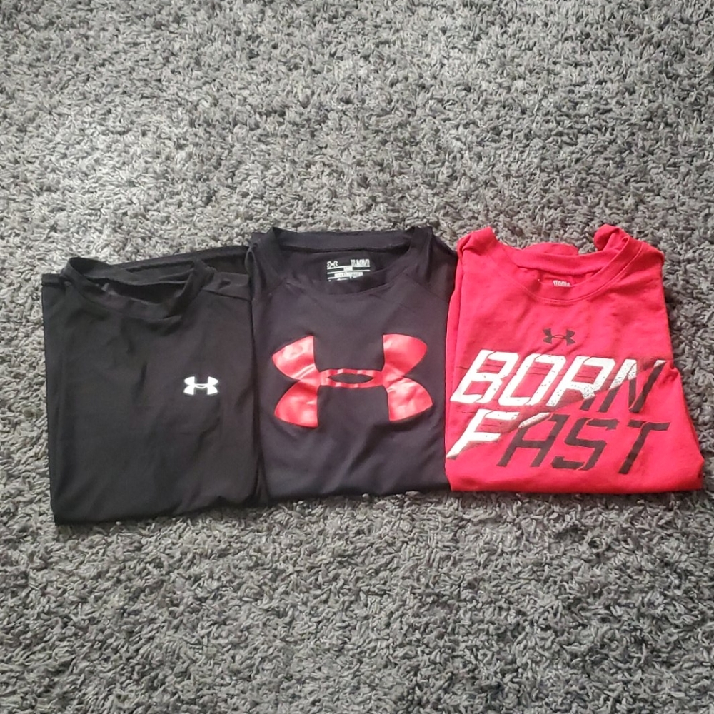 Set of 3, UA t-shirts